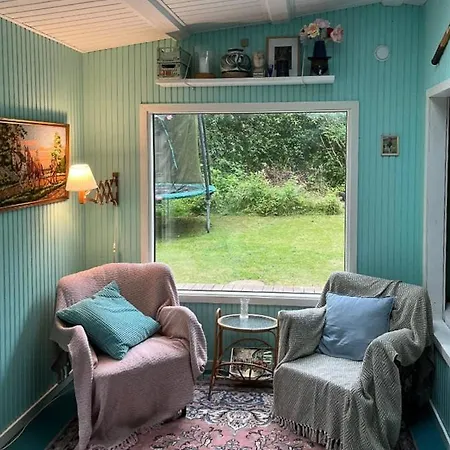 Colourful Summerhouse Close To Nyaraló Vig