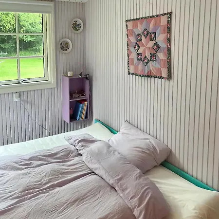 Colourful Summerhouse Close To Holiday home Vig