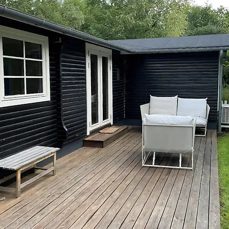 Colourful Summerhouse Close To Vig